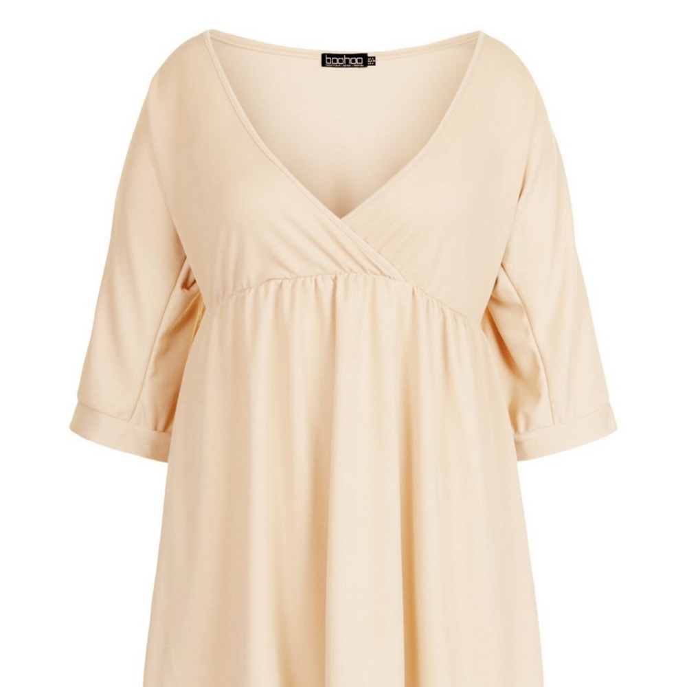 Robe - Picture 2 of 3